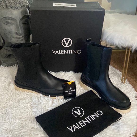 Valentino Rossella Black Cream : New Never Worn